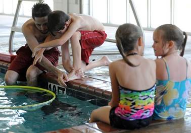 Na onda do calor, academias e escolas de natação mostram que são um bom negócio